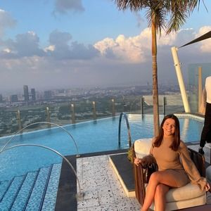 Meet your Posher, Danielle